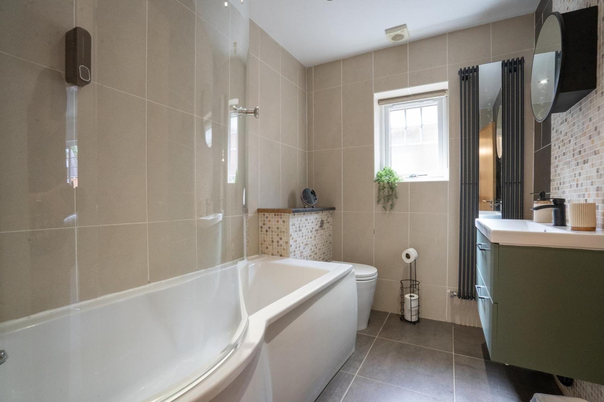 Вилла Emirates House, Luxe 5 Bed, With King Sized Beds, Next To Aiport & Nec, Jlr 5 Mins Marston Green Экстерьер фото