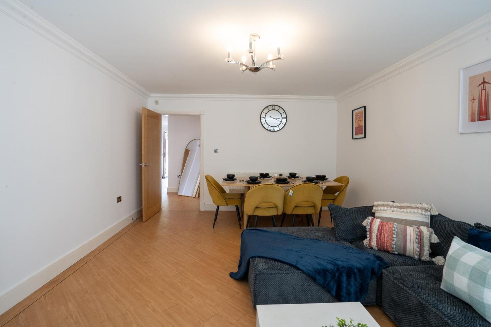 Вилла Emirates House, Luxe 5 Bed, With King Sized Beds, Next To Aiport & Nec, Jlr 5 Mins Marston Green Экстерьер фото